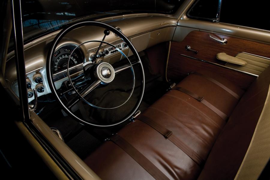  Ford Crestline Country Squire 1952 года  (фото 7 из 9)